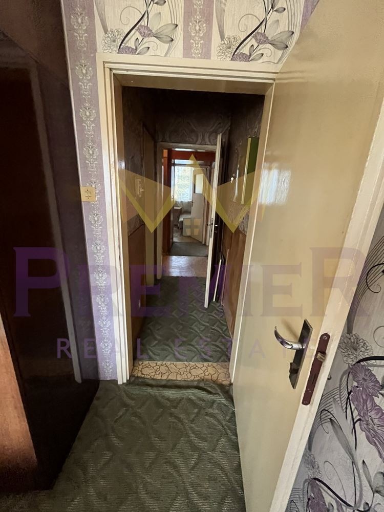 En venta  3 dormitorios Ruse , Vazrazhdane , 95 metros cuadrados | 70629323 - imagen [10]