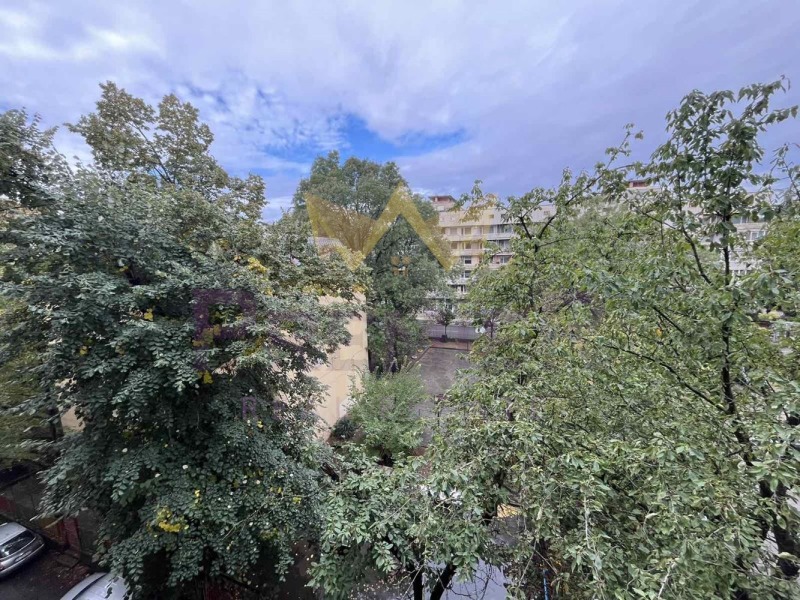 En venta  3 dormitorios Ruse , Vazrazhdane , 95 metros cuadrados | 70629323 - imagen [12]