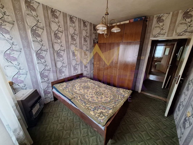 En venta  3 dormitorios Ruse , Vazrazhdane , 95 metros cuadrados | 70629323 - imagen [7]