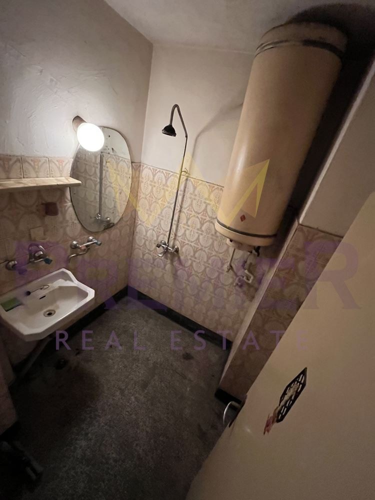 En venta  3 dormitorios Ruse , Vazrazhdane , 95 metros cuadrados | 70629323 - imagen [13]