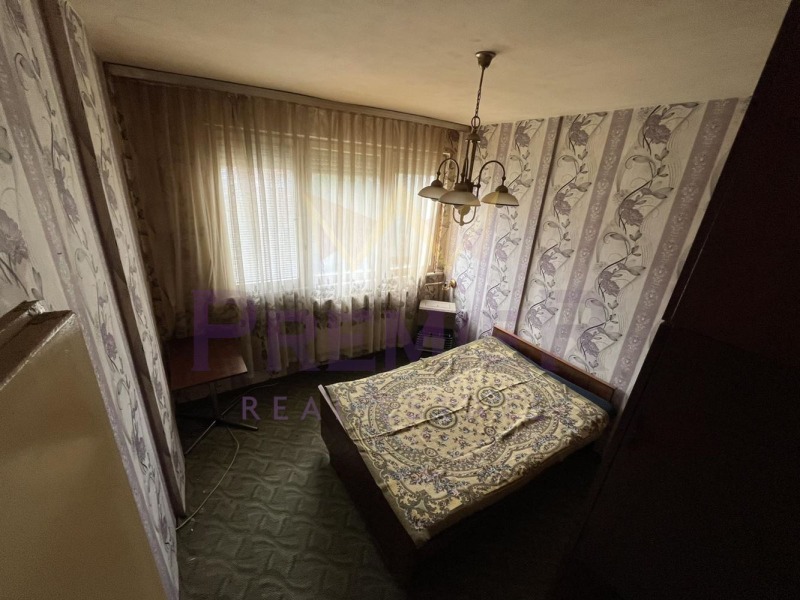 En venta  3 dormitorios Ruse , Vazrazhdane , 95 metros cuadrados | 70629323 - imagen [6]