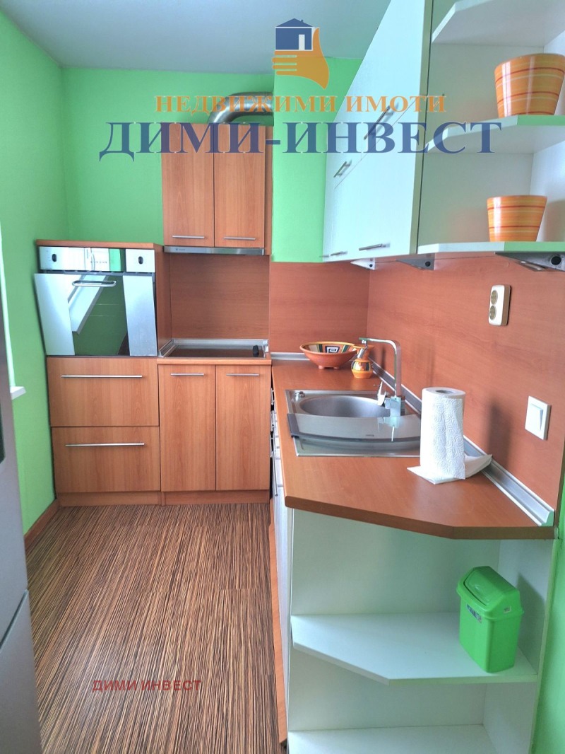 Продава 4-СТАЕН, гр. Добрич, Строител, снимка 5 - Апартаменти - 53603222