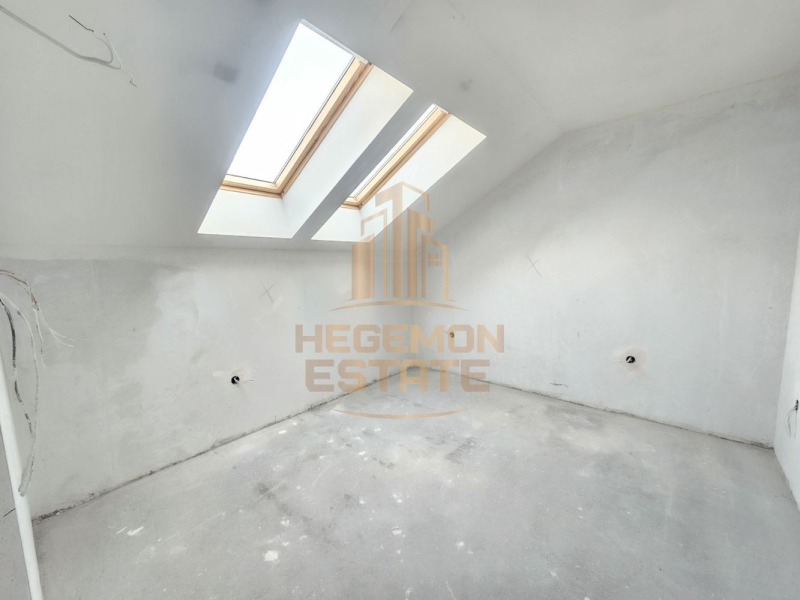 Продава 4-СТАЕН, гр. Варна, Лятно кино Тракия, снимка 4 - Апартаменти - 53007617