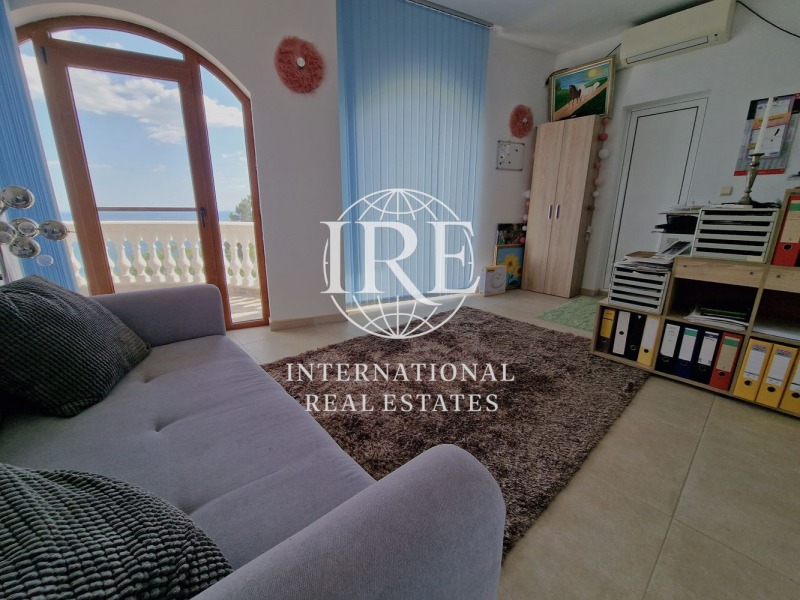 Продава КЪЩА, гр. Балчик, област Добрич, снимка 9 - Къщи - 53187495