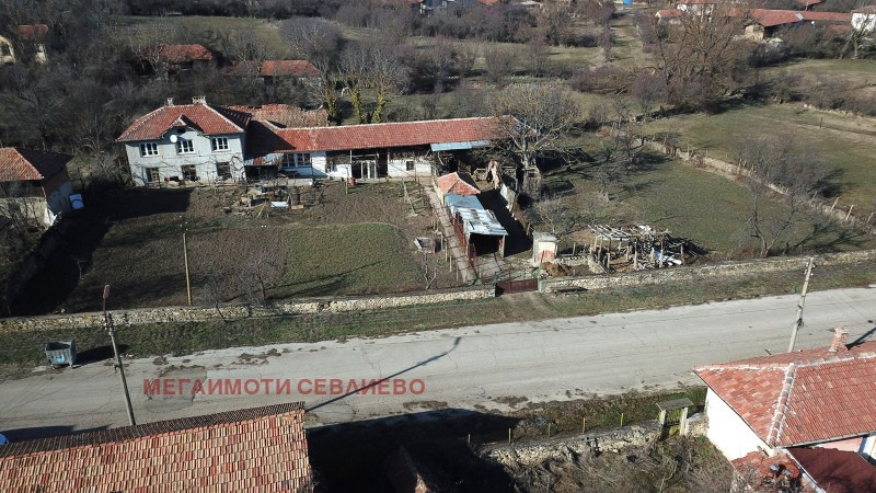 Продава КЪЩА, с. Агатово, област Габрово