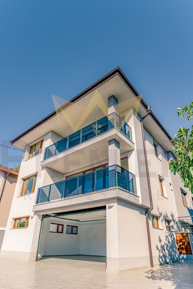Продава КЪЩА, с. Струма, област Благоевград, снимка 2 - Къщи - 56494100