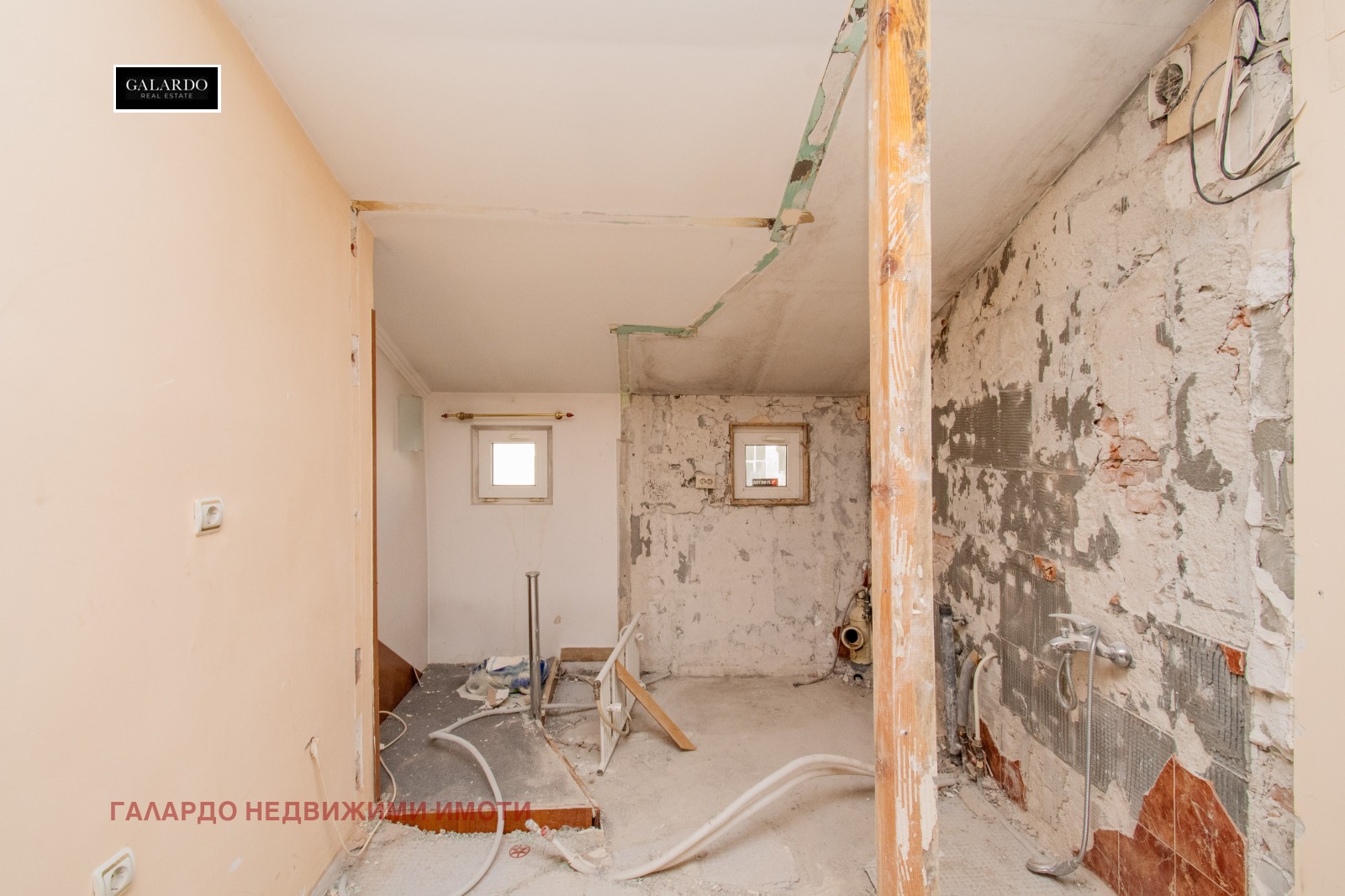 Продава МНОГОСТАЕН, гр. София, Център, снимка 9 - Апартаменти - 53854148