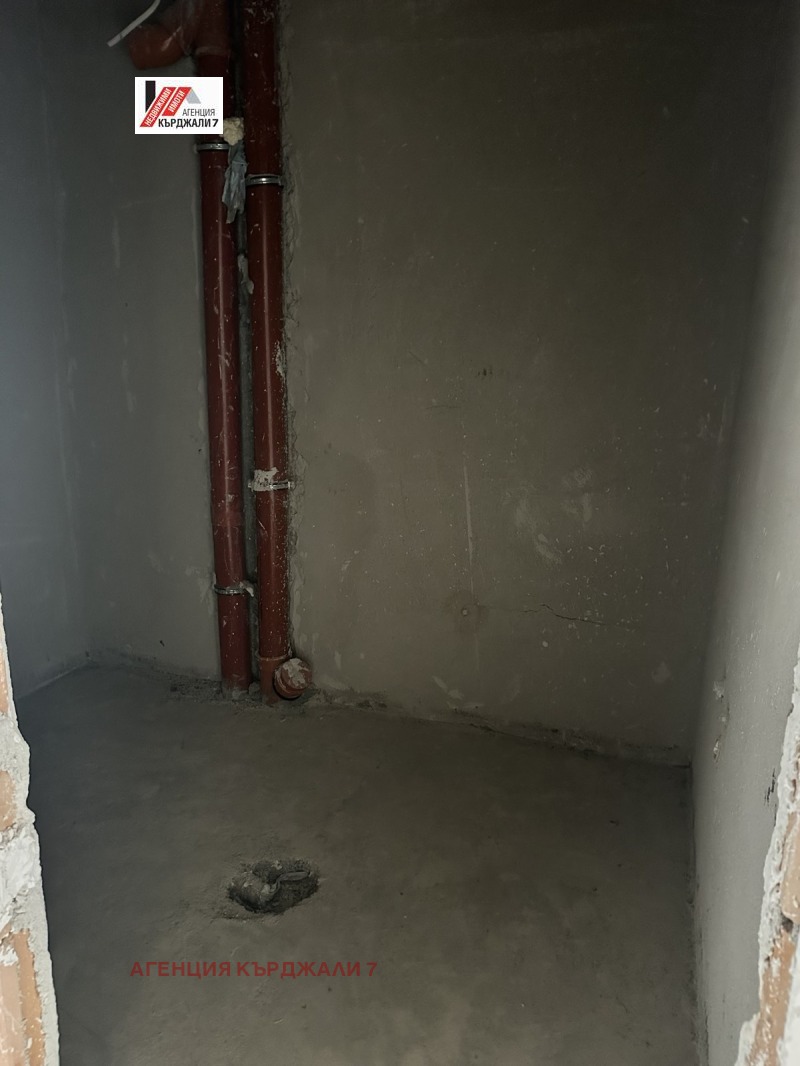 Продава 3-СТАЕН, гр. Кърджали, Възрожденци, снимка 10 - Апартаменти - 52468092