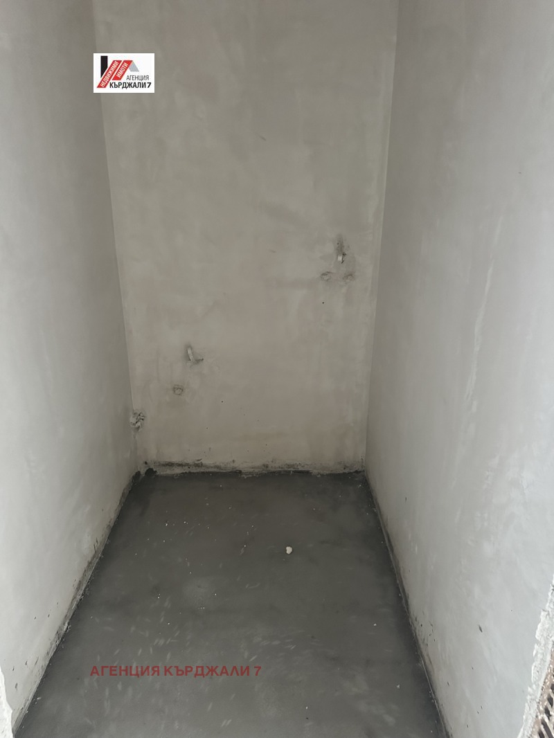 Продава 3-СТАЕН, гр. Кърджали, Възрожденци, снимка 9 - Апартаменти - 52468092