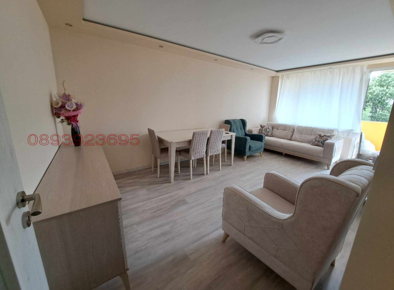 Продава 4-СТАЕН, гр. Търговище, Център, снимка 2 - Апартаменти - 52759280