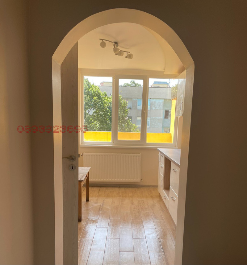 Продава 4-СТАЕН, гр. Търговище, Център, снимка 11 - Апартаменти - 52759280