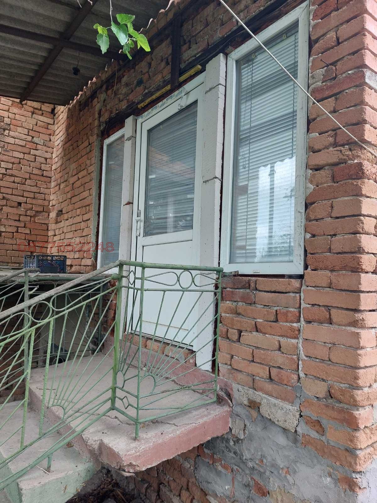 Продава КЪЩА, гр. Долни Дъбник, област Плевен, снимка 2 - Къщи - 54643925