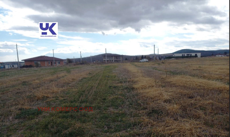Продава ПАРЦЕЛ в област София, с. Хераково - 1055 кв.м / 68 575 € » 134 121.04 лв., УНИ КОМЕРС ООД