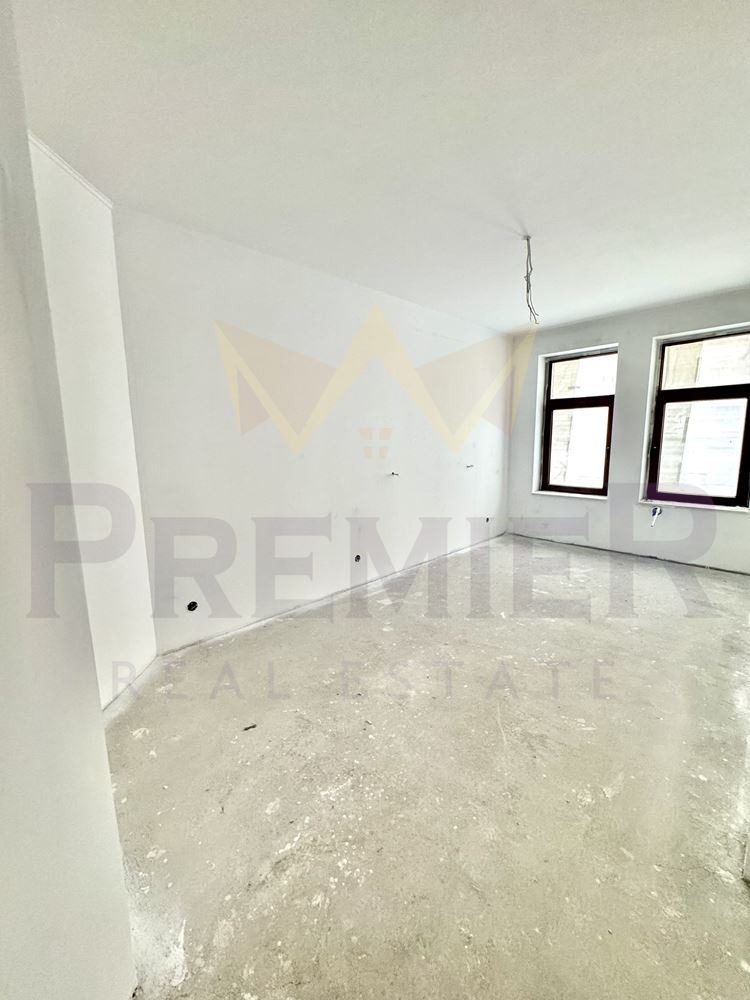 Продава 2-СТАЕН, гр. София, Център