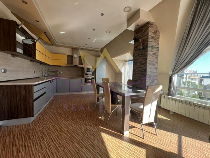 Продава 4-СТАЕН, гр. Варна, Колхозен пазар, снимка 2 - Апартаменти - 52871561