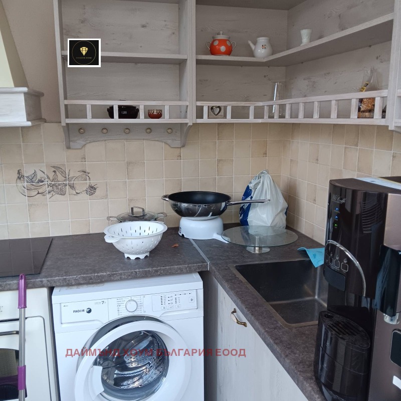 Продава ЕТАЖ ОТ КЪЩА, гр. Пловдив, Мараша, снимка 2 - Етаж от къща - 52490981