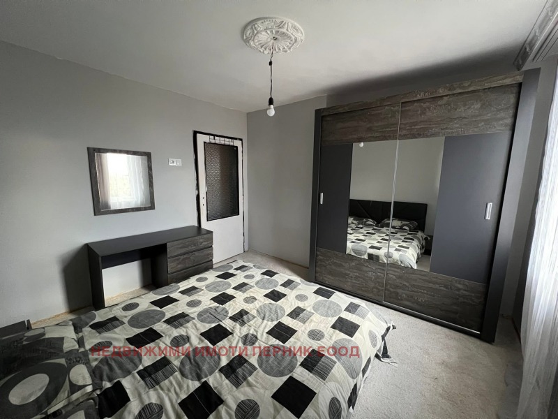 Продава 3-СТАЕН, гр. Радомир, област Перник