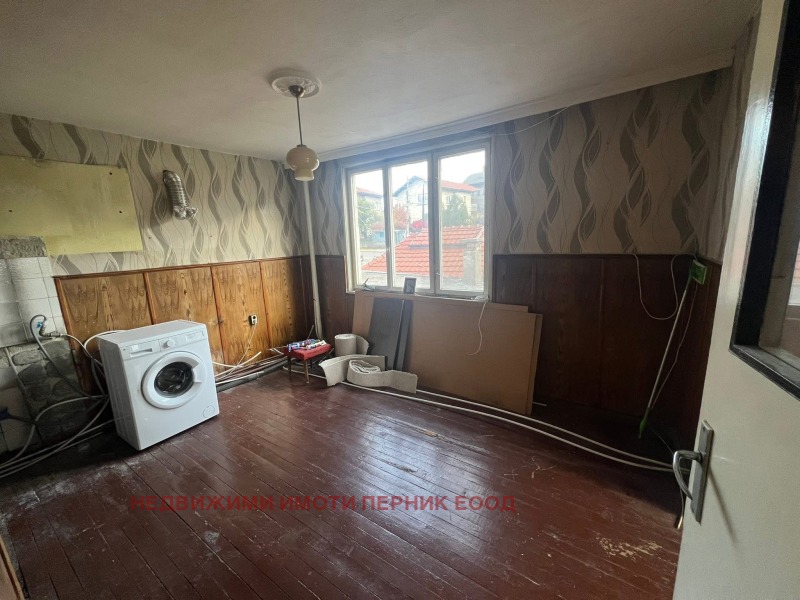 Продава 3-СТАЕН, гр. Радомир, област Перник, снимка 9 - Апартаменти - 52316743