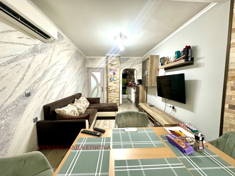 Продава 3-СТАЕН, гр. Велико Търново, Център, снимка 3 - Апартаменти - 52570812