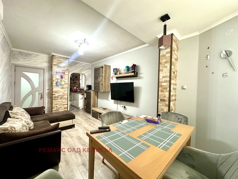 Продава 3-СТАЕН, гр. Велико Търново, Център, снимка 2 - Апартаменти - 52570812