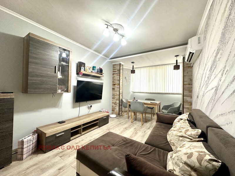 Продава 3-СТАЕН, град Велико Търново, Център • 170000 € / 332491.10 лв. • 64324304 1