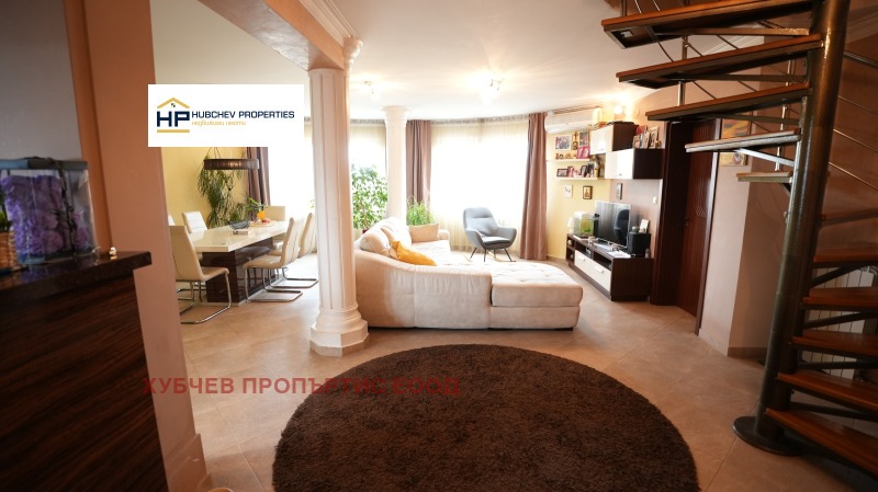 Eladó  Bérlakás Sofia , Oborishte , 200 négyzetméter | 88162057