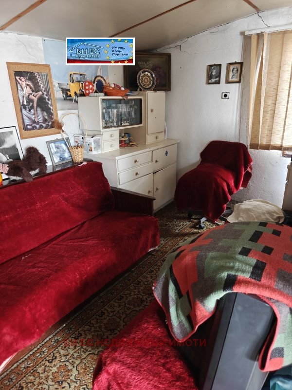 Продава КЪЩА, с. Поцърненци, област Перник, снимка 12 - Къщи - 52633766