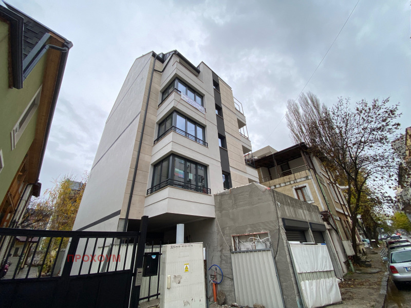 Продава 3-СТАЕН, гр. София, Център, снимка 2 - Апартаменти - 53134281