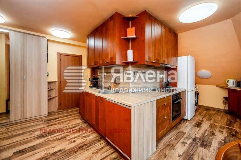 Продава 3-СТАЕН, гр. София, Оборище, снимка 3 - Апартаменти - 54198284