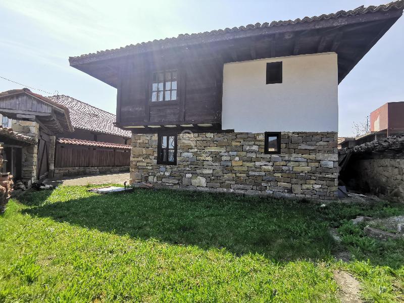 Продава КЪЩА, гр. Елена, област Велико Търново, снимка 1 - Къщи - 28793394