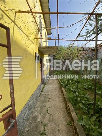 Продава  Къща, област Благоевград, с. Крупник • 80 000 EUR • ID 36682546 — holmes.bg - [1] 