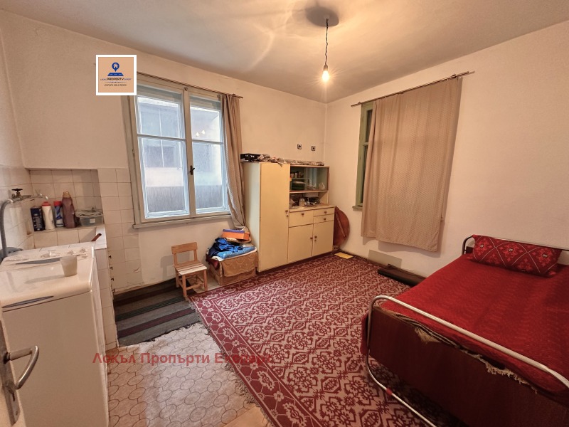 Продава КЪЩА, гр. Разлог, област Благоевград, снимка 6 - Къщи - 53005935