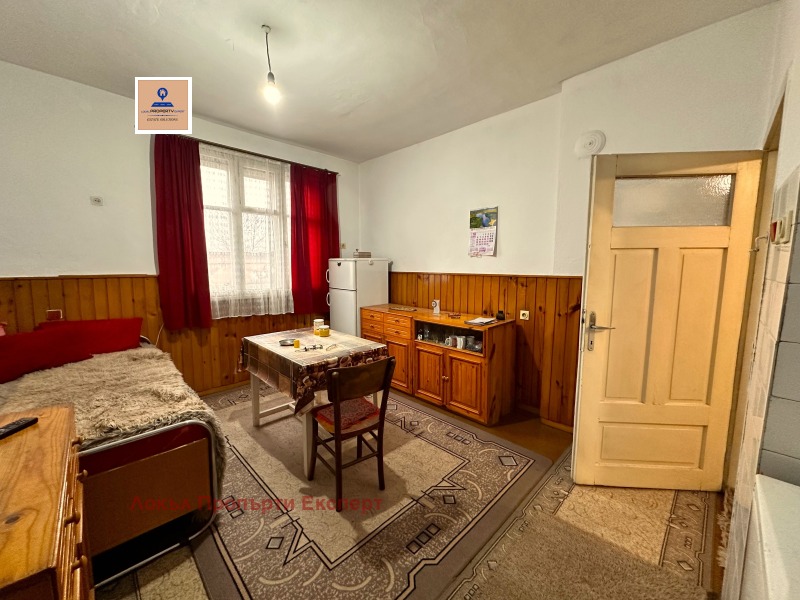 Продава КЪЩА, гр. Разлог, област Благоевград, снимка 3 - Къщи - 53005935