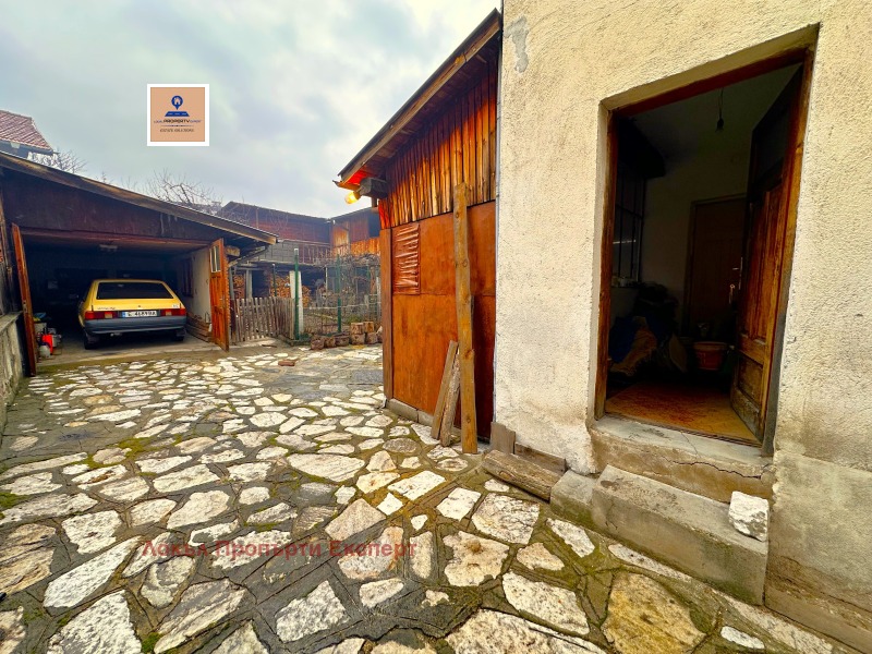 Продава КЪЩА, гр. Разлог, област Благоевград, снимка 12 - Къщи - 53005935