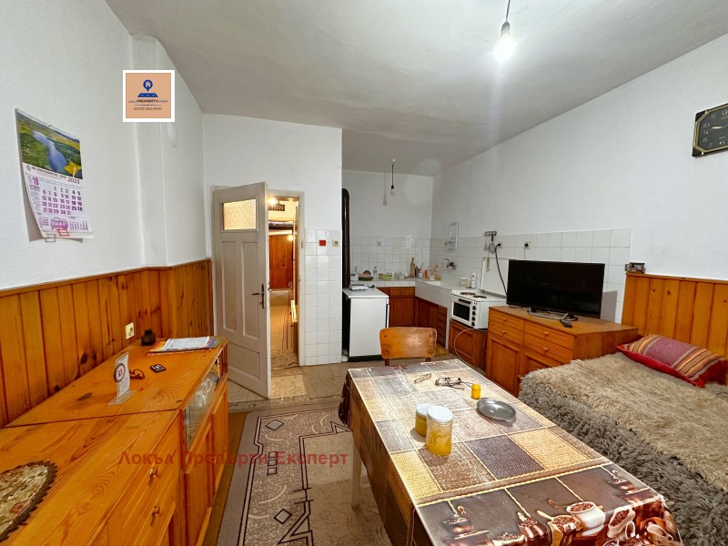 Продава КЪЩА, гр. Разлог, област Благоевград, снимка 2 - Къщи - 53005935