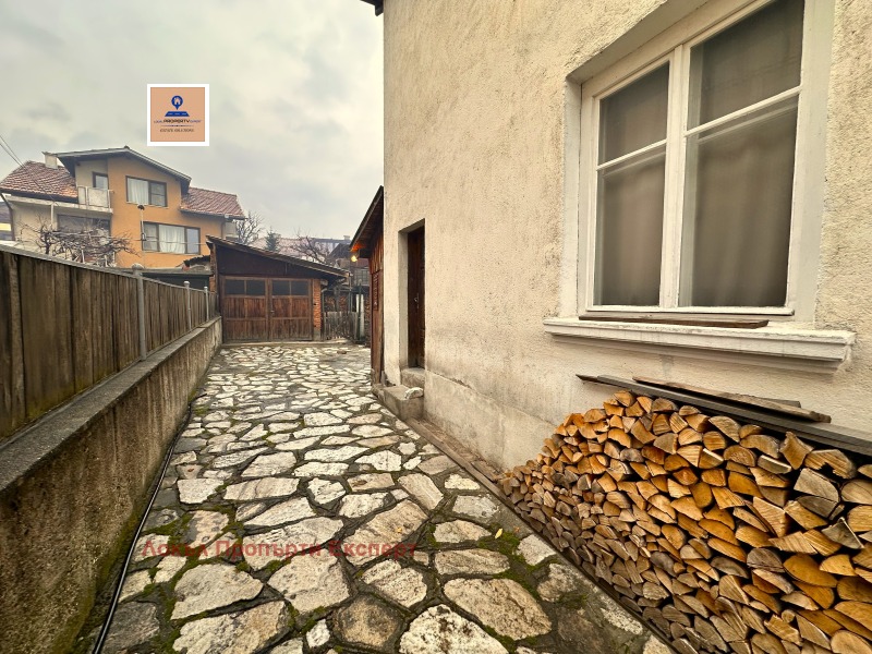 Продава КЪЩА, гр. Разлог, област Благоевград, снимка 10 - Къщи - 53005935