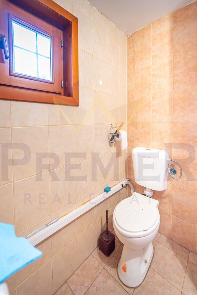 Продава КЪЩА, с. Безводица, област Добрич, снимка 13 - Къщи - 54533618