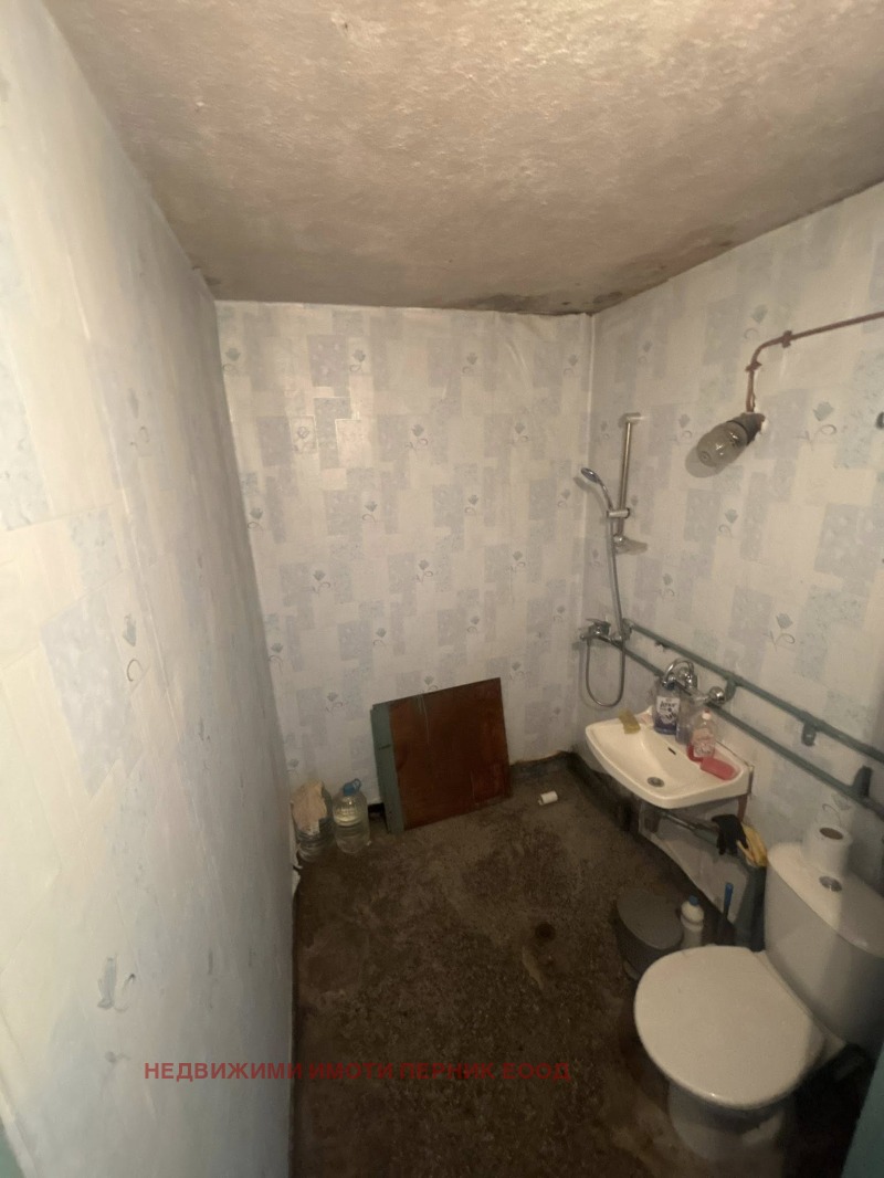Продава 2-СТАЕН, гр. Перник, Проучване, снимка 10 - Апартаменти - 53283102