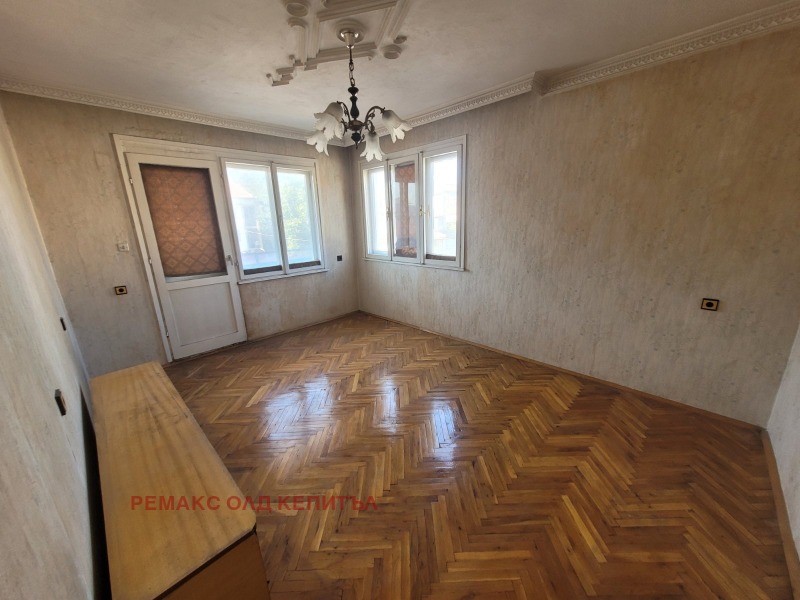 Продава  3-стаен област Велико Търново , гр. Дебелец , 130 кв.м | 59055810