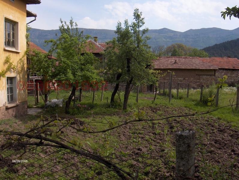 Продава КЪЩА, с. Горно Озирово, област Монтана, снимка 5 - Къщи - 52785089