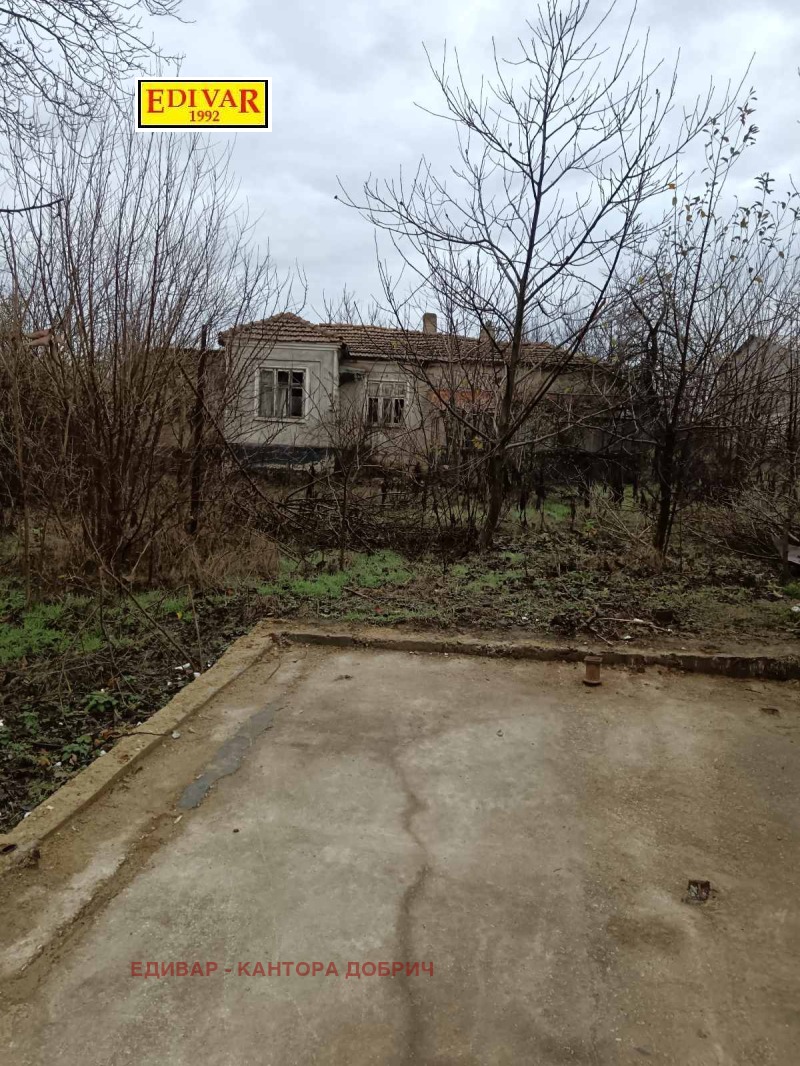 Продава КЪЩА, с. Ловчанци, област Добрич