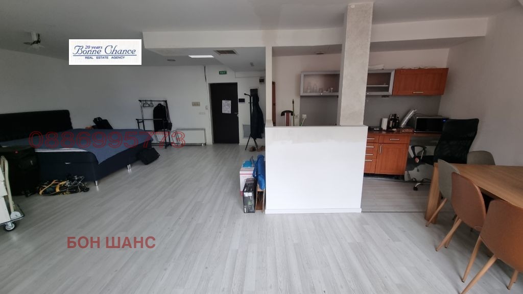 Продава АТЕЛИЕ, ТАВАН, гр. София, Медицинска академия