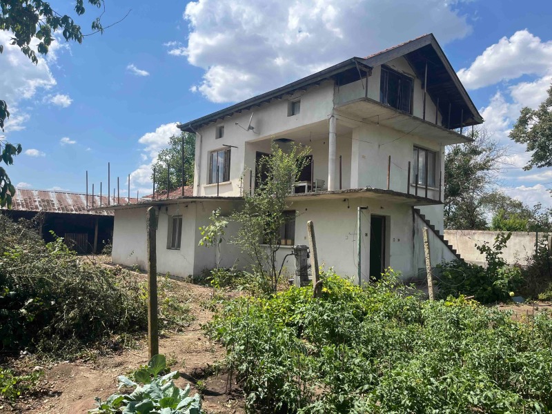 Продава КЪЩА в област Шумен, с. Васил Друмев - 106 кв.м / 81 806.70 € » 160 000 лв., АДРЕС НЕДВИЖИМИ ИМОТИ - КАНТОРА ШУМЕН