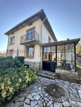 Casa Raiovo, regiunea Sofia 1