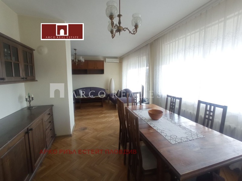 Продава 3-СТАЕН, гр. Пловдив, Център, снимка 3 - Aпартаменти - 49194020