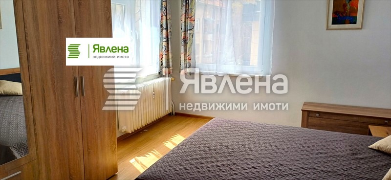 Продава 3-СТАЕН, гр. София, Оборище, снимка 2 - Апартаменти - 54772322