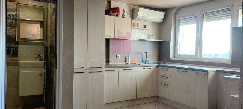 Продава  Ателие, таван, град Русе, Център • 29 900 € • ID 84768781 — holmes.bg - [1] 