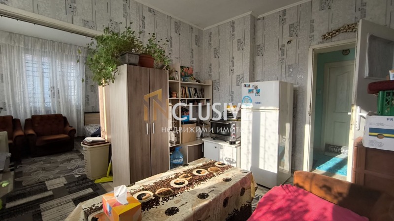 Продава ЕТАЖ ОТ КЪЩА, гр. София, Карпузица, снимка 15 - Етаж от къща - 53271140