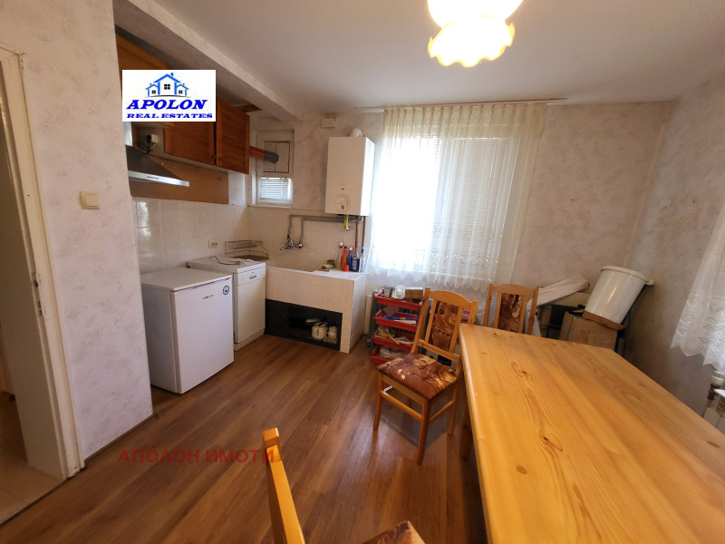 Продава КЪЩА, гр. Пещера, област Пазарджик, снимка 8 - Къщи - 47102127