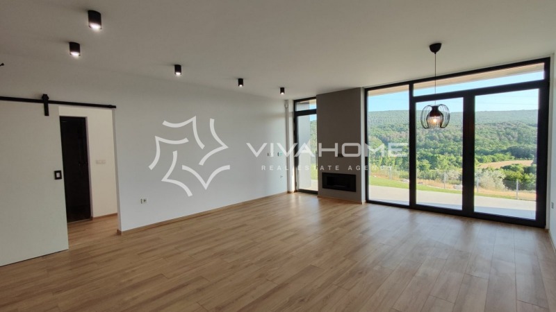 Продава КЪЩА в област Добрич, с. Оброчище - 142 кв.м / 160 000 € » 312 932.80 лв., ВИВАХОУМ
